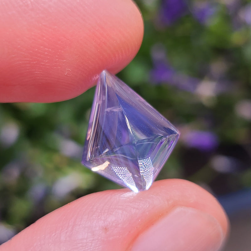 Lavender Quartz cabochon, 6.07ct from Brazil