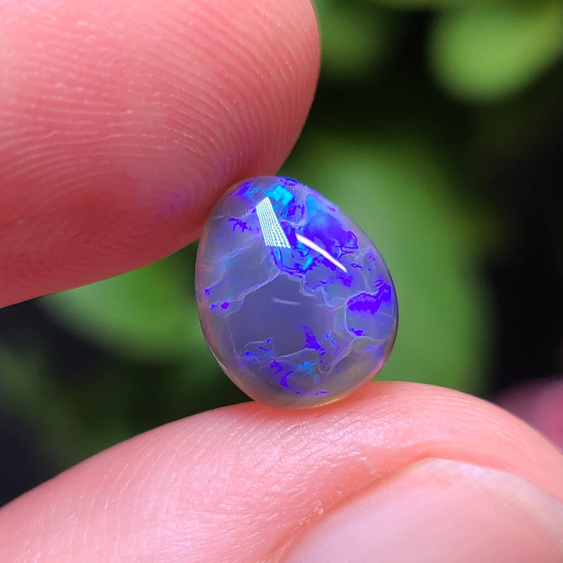 Blue Purple Crystal Opal, 1.93ct from Lightning Ridge, AUS