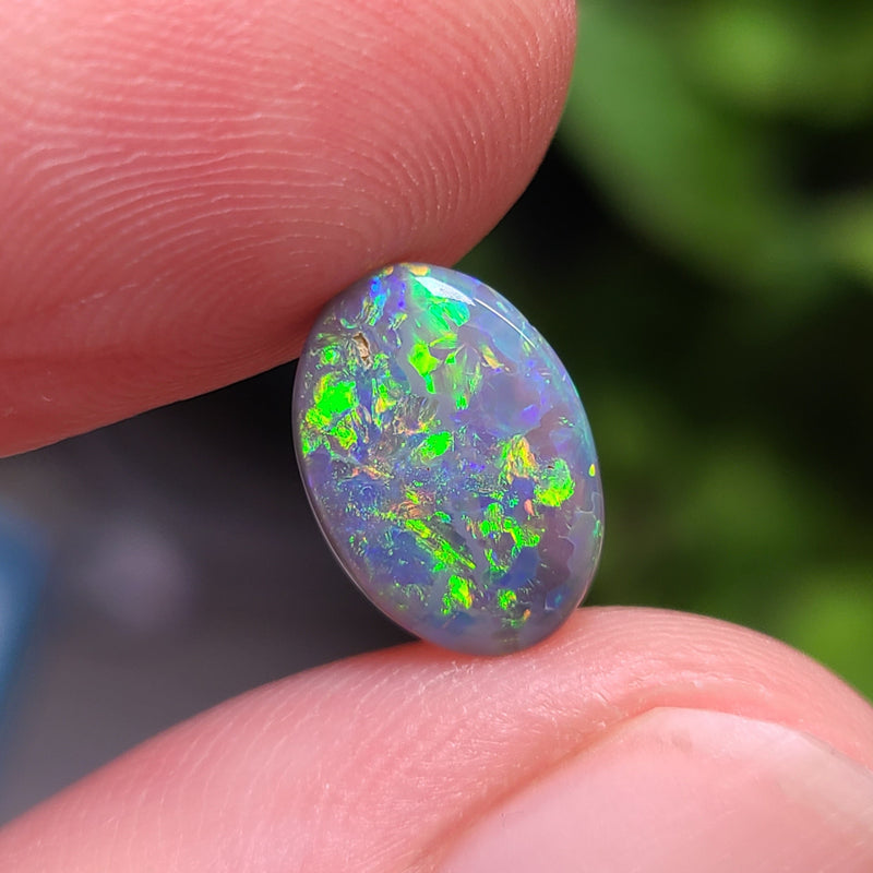Colorful Dark Opal, 1.35ct from Lighting Ridge, AUS
