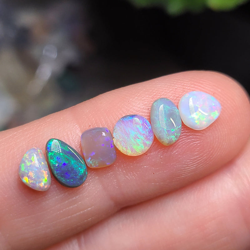 Jewelers Parcel of Small Australian Opals, 2.48tcw/6pcs