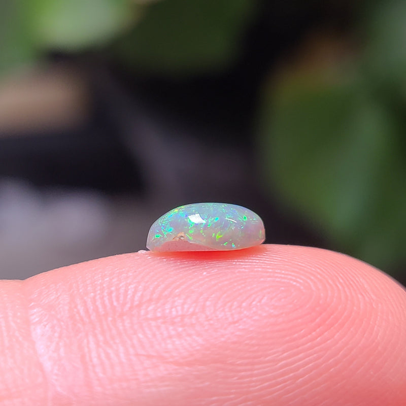 Colorful Dark Opal, 0.64ct from Lighting Ridge, AUS