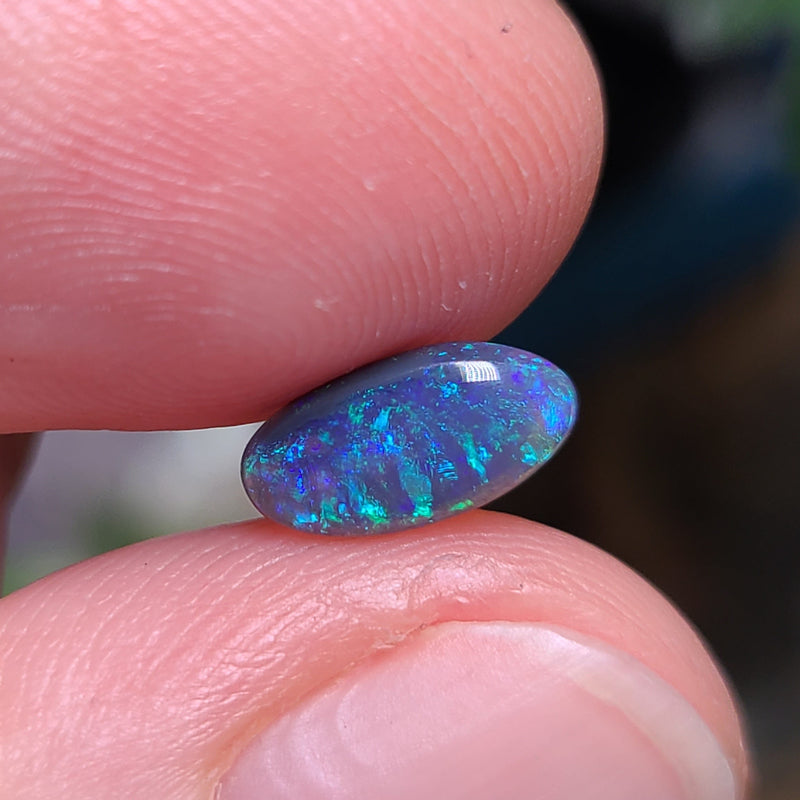 Dark Crystal Opal, 0.54ct from Lightning Ridge, AUS