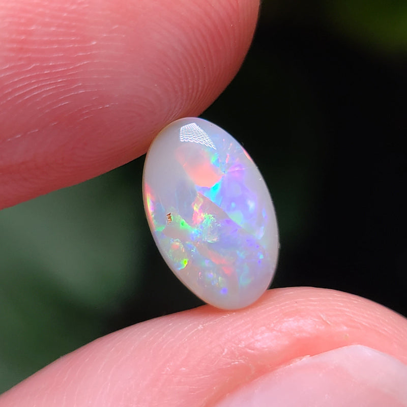 Colorful Dark Opal, 0.90ct from Lighting Ridge, AUS