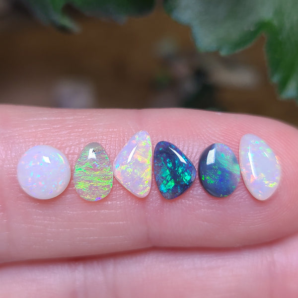 Jewelers Parcel of Small Australian Opals, 2.45tcw/6pcs