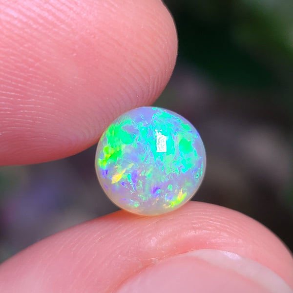 Bright Green Crystal Opal, 2.01ct from Lighting Ridge, AUS