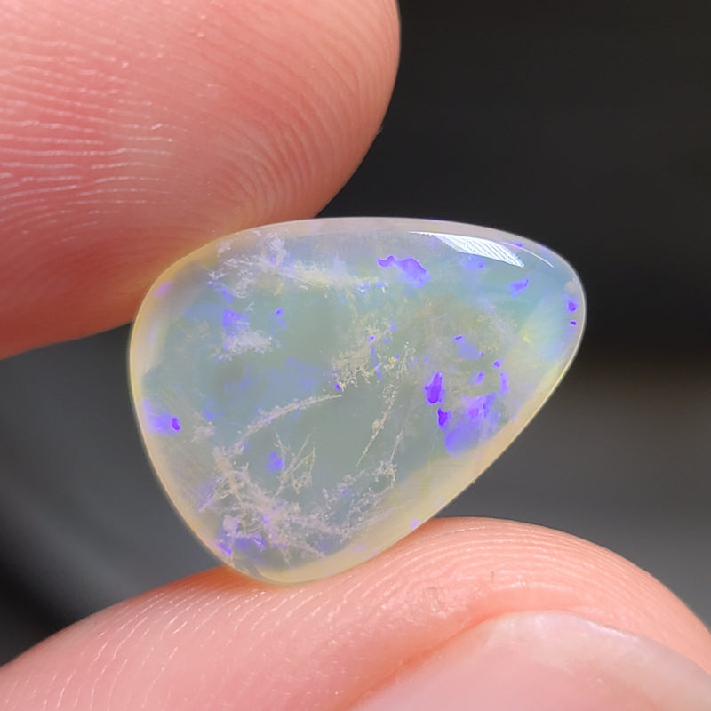 Purple Crystal Opal, 3.81ct from Lighting Ridge, AUS