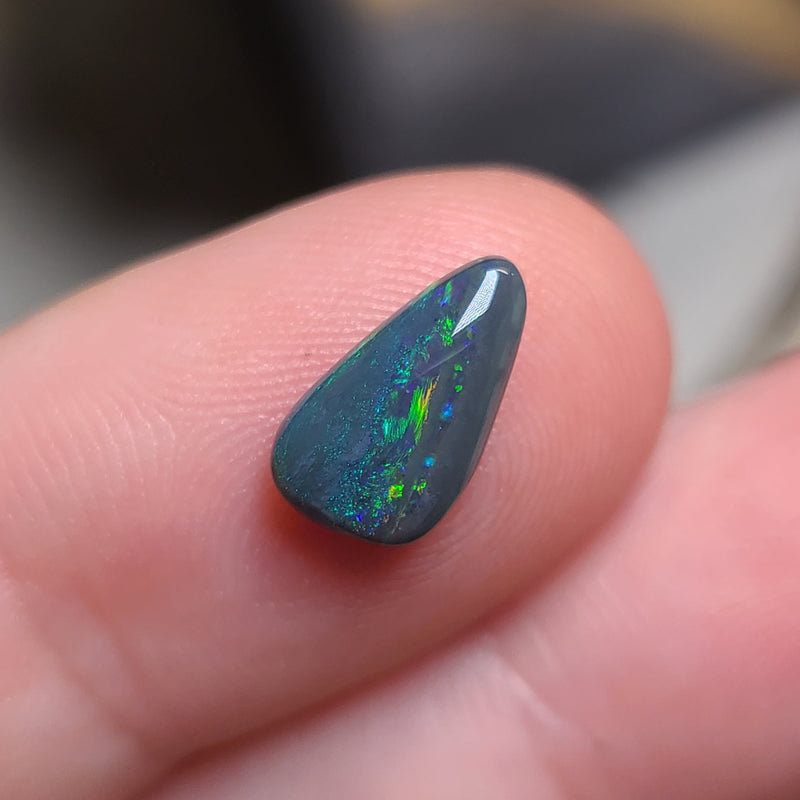 Black Opal with Bands, 1.18ct from Lighting Ridge, Australia