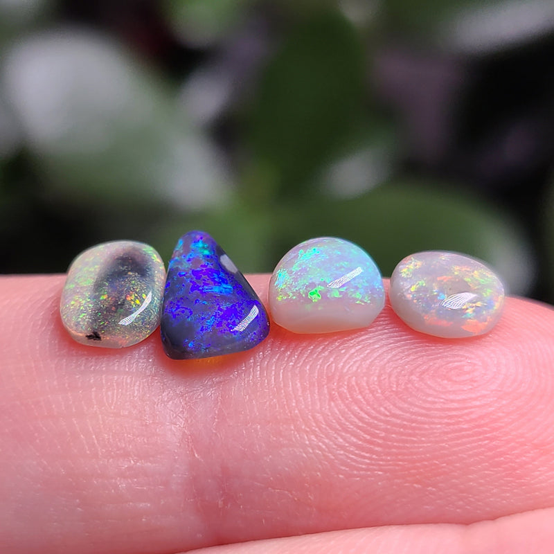 Jewelers Parcel of Small Australian Opals, 2.70tcw/4pcs