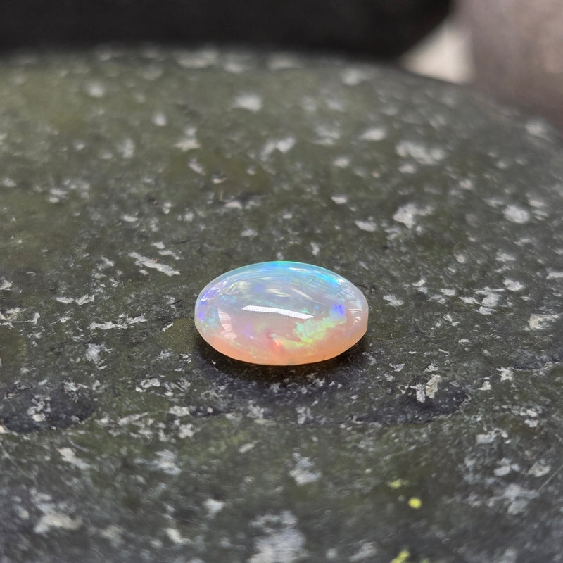 Bright Green Crystal Opal, 0.98ct from Lighting Ridge, AUS